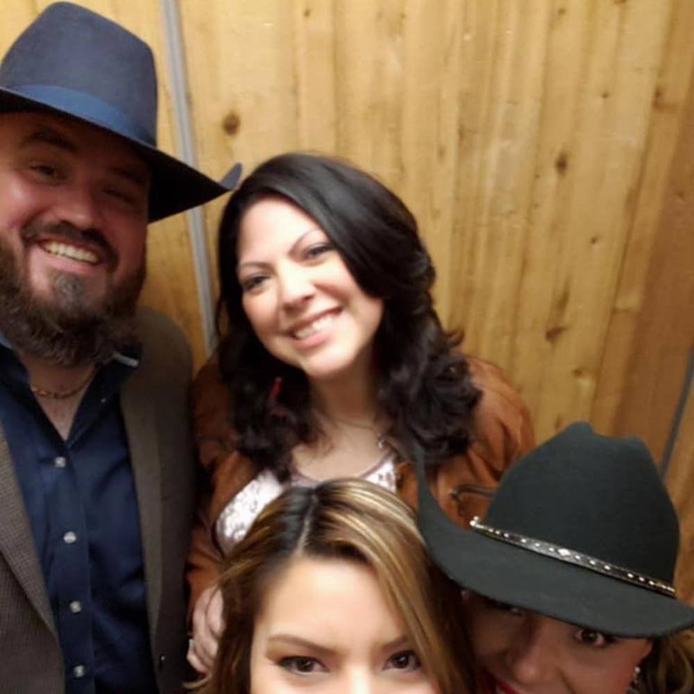 Meet your Posher, Crystal